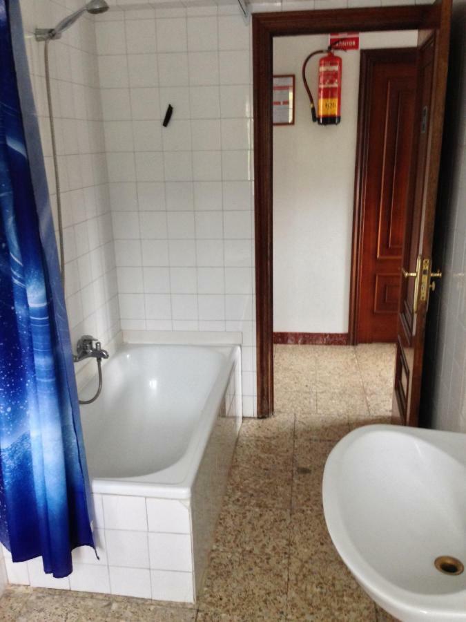 Picaraña Pension Glorioso Hostel מראה חיצוני תמונה
